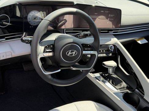 New 2026 Hyundai Elantra Limited image 7