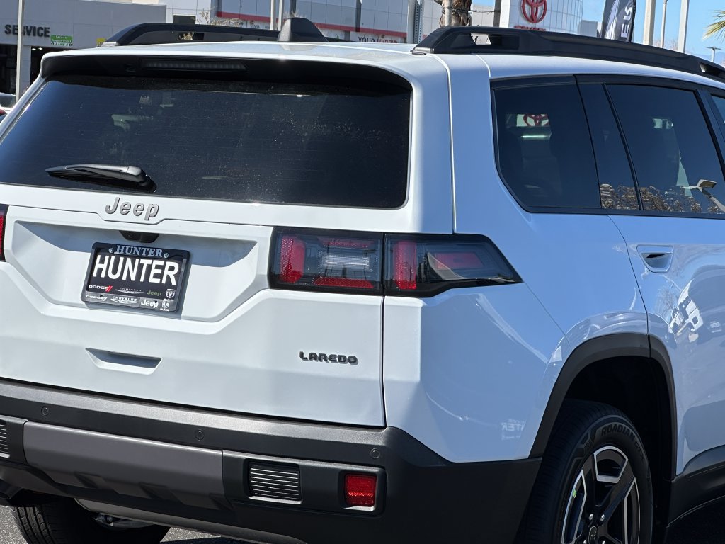 New 2026 Jeep Cherokee Laredo AWD/4WD image 7