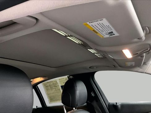 Used 2019 Mercedes-Benz C 300 Sedan image 13