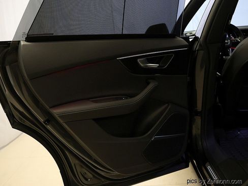 Used 2025 Audi Q8 Premium Plus image 29