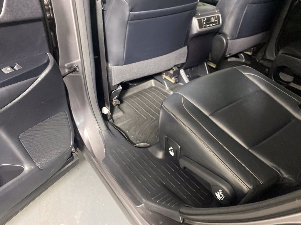 Used 2015 Toyota Highlander XLE AWD/4WD image 28