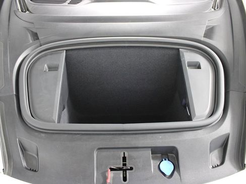 Used 2022 Porsche Taycan RWD image 48