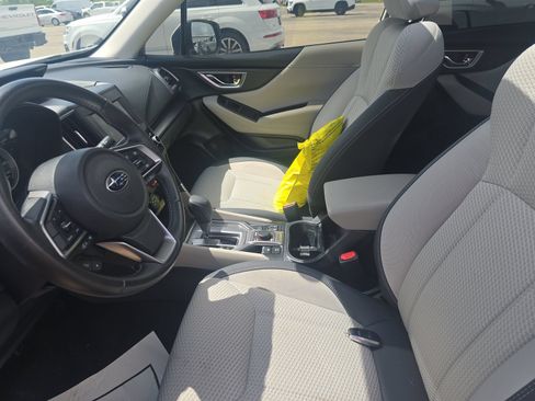 Used 2023 Subaru Forester Premium AWD/4WD image 8