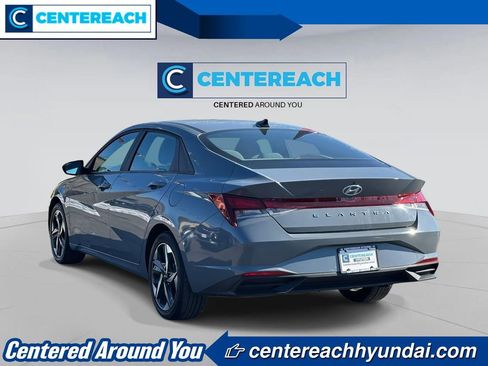 Used 2023 Hyundai Elantra SEL w/ Convenience Package image 5
