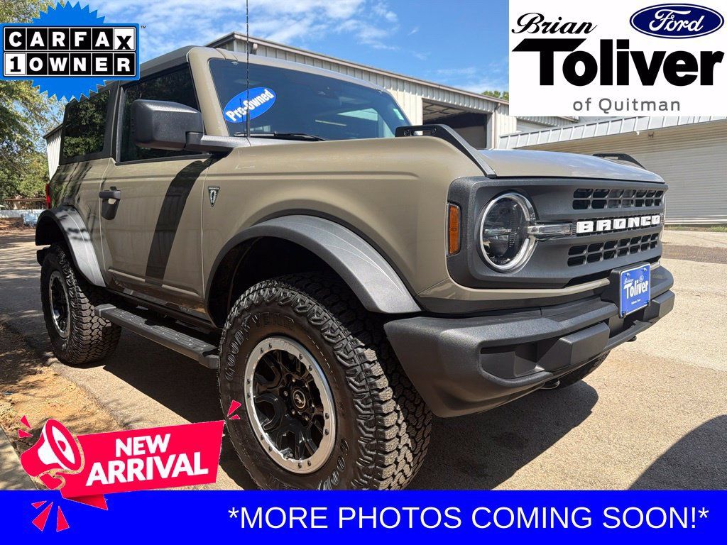 Used 2025 Ford Bronco 2-Door w/ Sasquatch Package AWD/4WD image 1
