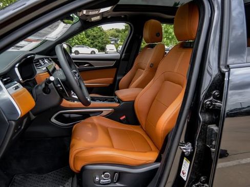 Used 2026 Jaguar F-PACE R-Dynamic S AWD/4WD image 40
