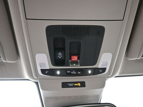 Certified 2023 Honda Accord EX image 21