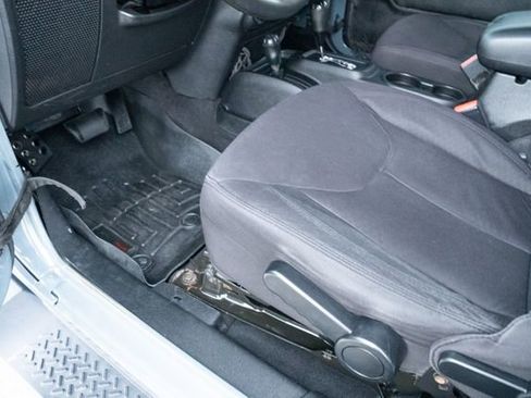 Used 2014 Jeep Wrangler Sport image 24