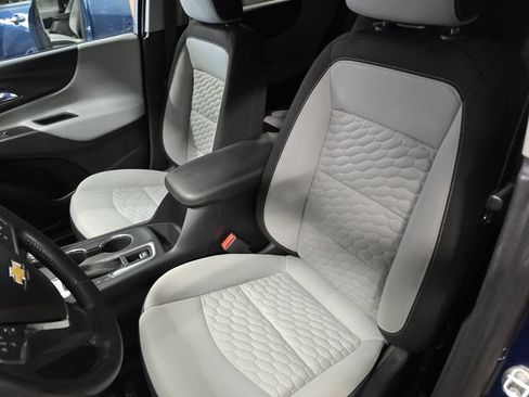 Used 2019 Chevrolet Equinox LT w/ Driver Convenience Package FWD image 17