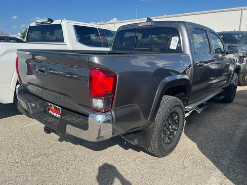 Used 2021 Toyota Tacoma SR5 RWD image 4