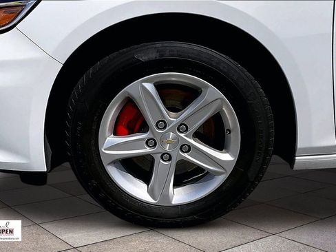 Used 2022 Chevrolet Malibu LS w/ Driver Confidence Package II FWD image 9