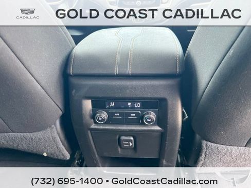 Used 2019 Chevrolet Traverse LT w/ LPO, Black Accent Package AWD/4WD image 9
