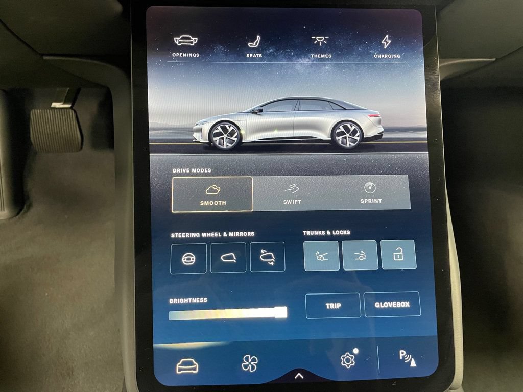 Used 2024 Lucid Air Pure RWD image 31