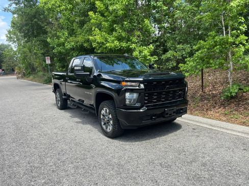 Used 2022 Chevrolet Silverado 2500 Custom w/ Custom Value Package AWD/4WD image 5