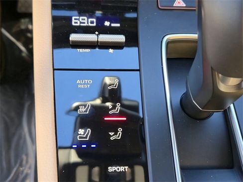 New 2025 Porsche Macan image 27