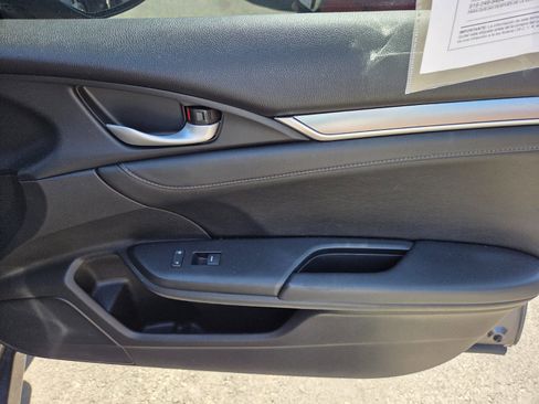 Used 2016 Honda Civic Touring image 14