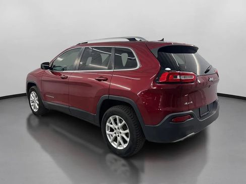 Used 2017 Jeep Cherokee Latitude AWD/4WD image 7