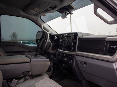 Used 2024 Ford F250 XLT image 10