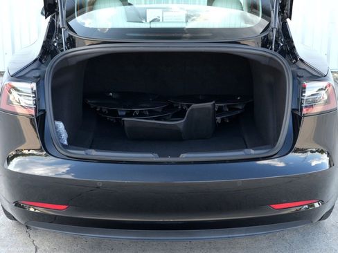 Used 2020 Tesla Model 3 Long Range image 10