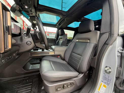 Used 2024 GMC Hummer EV 2X w/ Extreme Off-Road Package AWD/4WD image 13