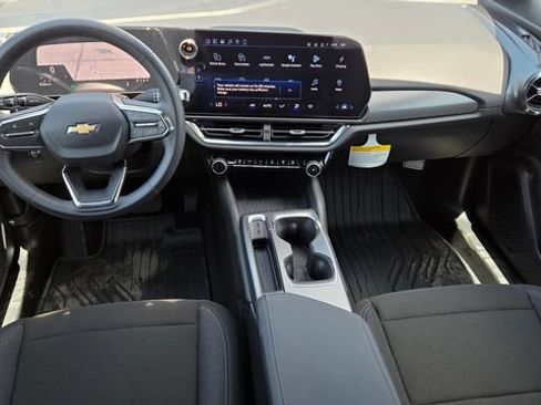 New 2026 Chevrolet Equinox EV LT w/ LPO, All-Weather Mat Package FWD image 10