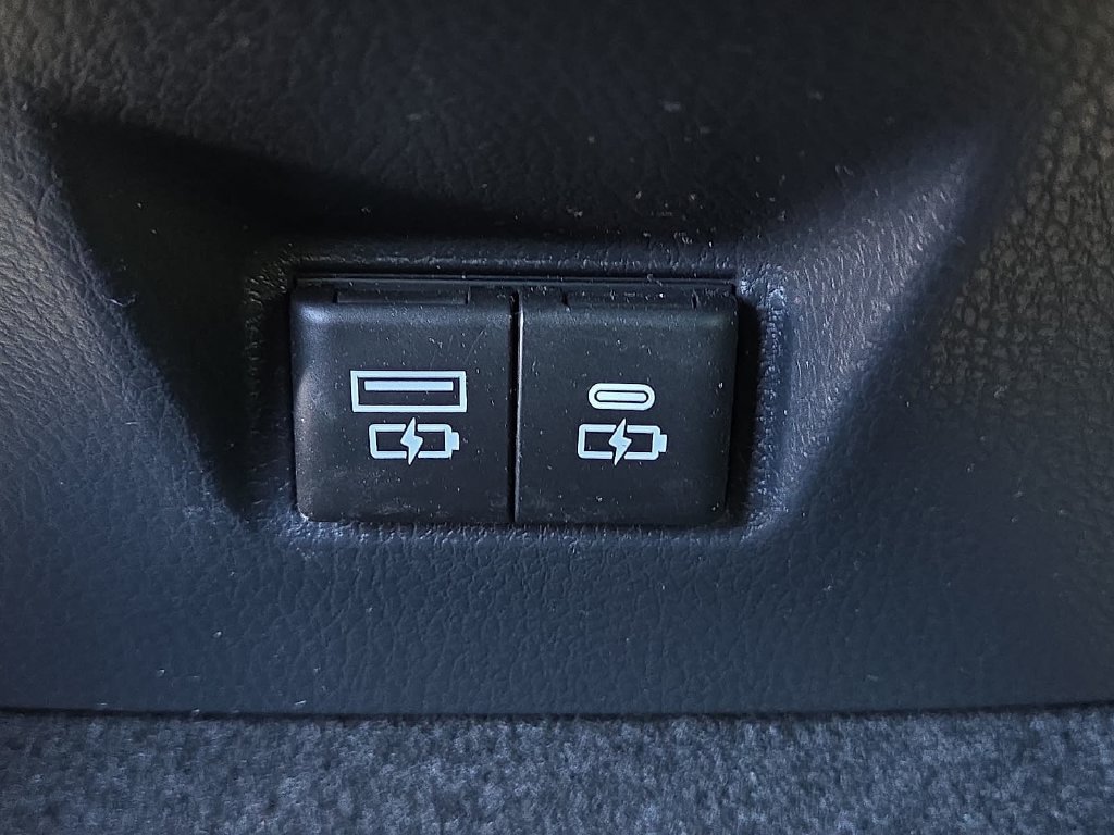 Certified 2025 Toyota Camry SE w/ Convenience Package FWD image 15