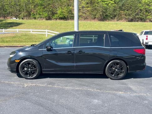 Used 2023 Honda Odyssey Sport image 2