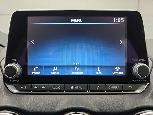 Used 2024 Nissan Sentra SV image 29