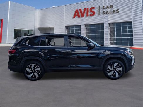 Used 2025 Volkswagen Atlas SE image 5
