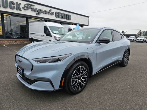 Certified 2024 Ford Mustang Mach-E Premium image 2