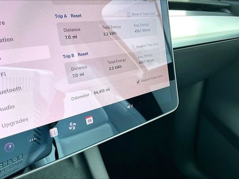 Used 2021 Tesla Model Y Long Range AWD/4WD image 13