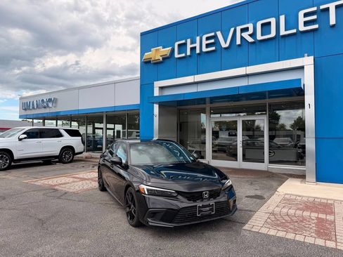 Used 2024 Honda Civic Sport image 1