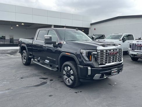 New 2026 GMC Sierra 2500 Denali w/ Max Trailering Package AWD/4WD image 3