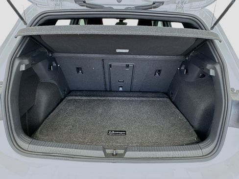 Used 2022 Volkswagen GTI SE FWD image 18