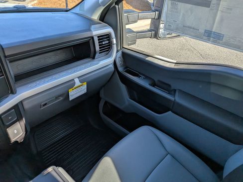 New 2025 Ford F350 XL image 17