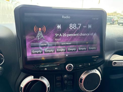 Used 2017 Jeep Wrangler Unlimited Sahara image 20