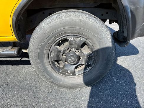 Used 2000 Nissan Xterra XE image 25