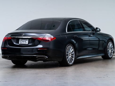 Used 2023 Mercedes-Benz S 580e 4MATIC Sedan w/ AMG Line image 8