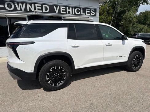 Certified 2025 Chevrolet Traverse Z71 w/ Enhanced Driving Package AWD/4WD image 3