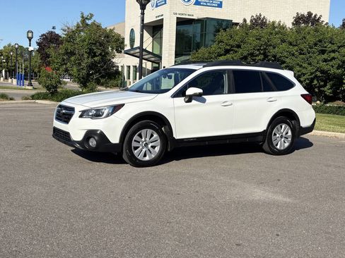 Used 2018 Subaru Outback 2.5i Premium AWD/4WD image 30