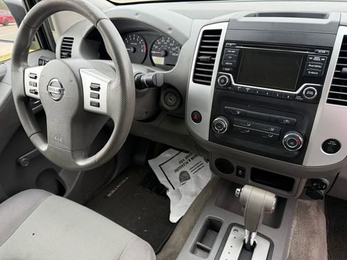 Used 2018 Nissan Frontier S RWD image 13