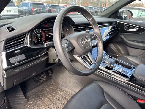 Used 2022 Audi Q8 Premium Plus image 19