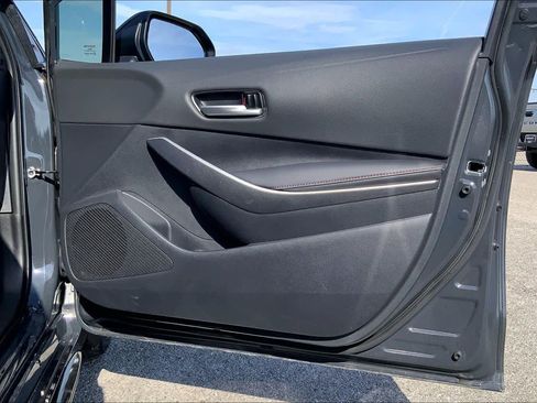 Used 2025 Toyota Corolla SE image 21