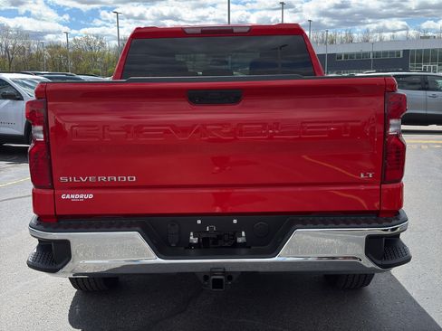 Used 2022 Chevrolet Silverado 1500 LT AWD/4WD image 7