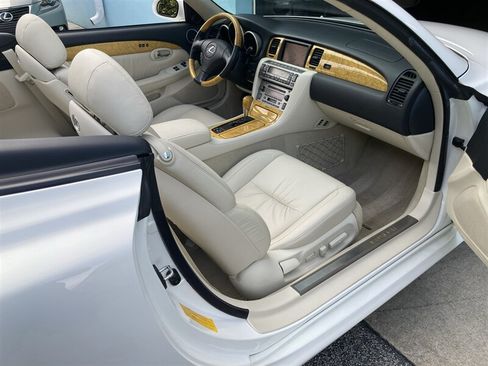 Used 2002 Lexus SC 430 Convertible RWD image 17