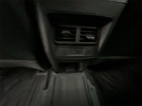 Certified 2024 GMC Canyon AT4 image 20