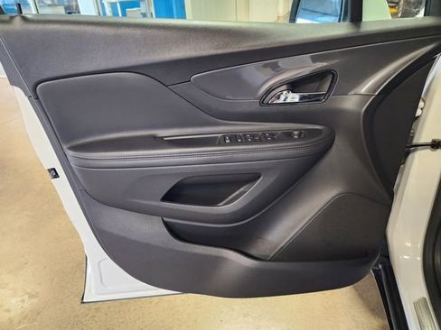 Used 2022 Buick Encore Preferred w/ Safety Package FWD image 10