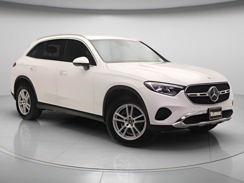 Certified 2024 Mercedes-Benz GLC 300 image 30
