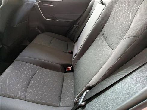 Used 2024 Toyota RAV4 XLE FWD image 17