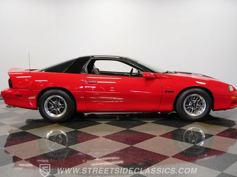 Used 2001 Chevrolet Camaro Z28 RWD image 15
